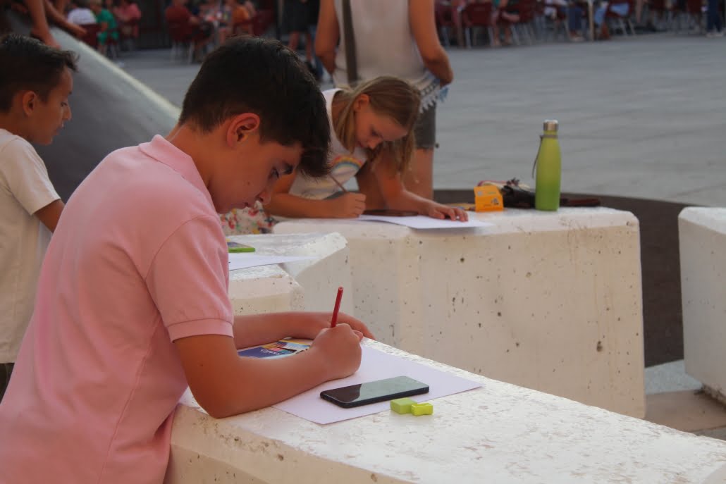 El XVII Certamen Infantil y Juvenil de Dibujo José Luis Samper muestra un año más la mirada infantil y juvenil de nuestras tradiciones