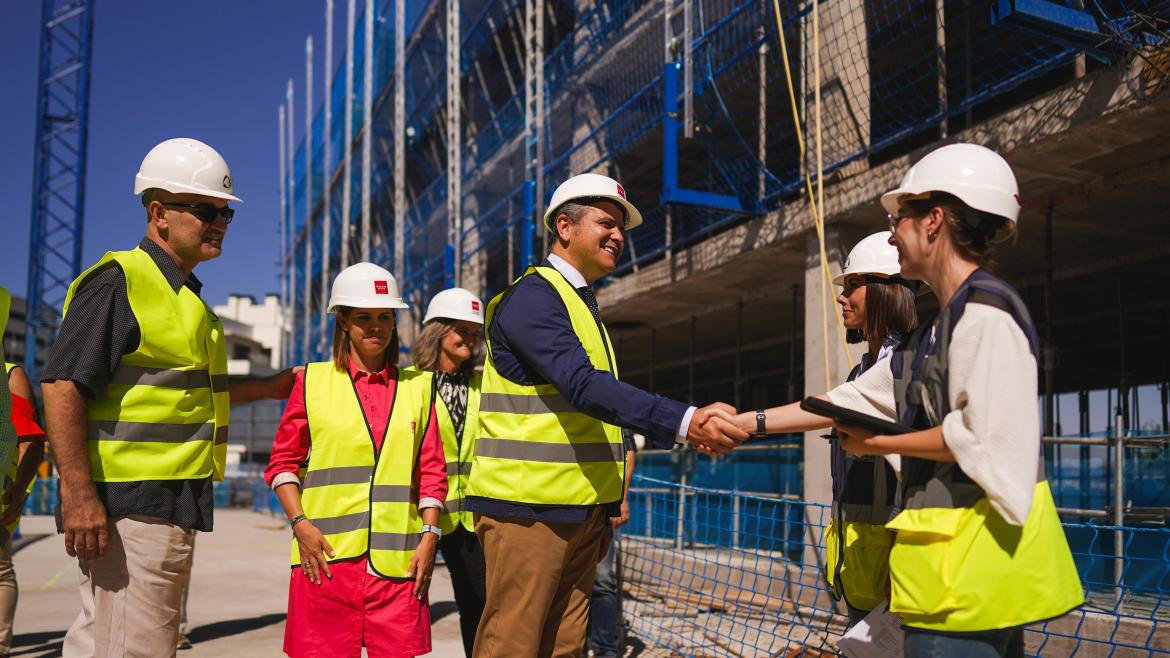 La Comunidad de Madrid amplía el programa Mi Primera Vivienda con la incorporación de cuatro nuevas entidades financieras