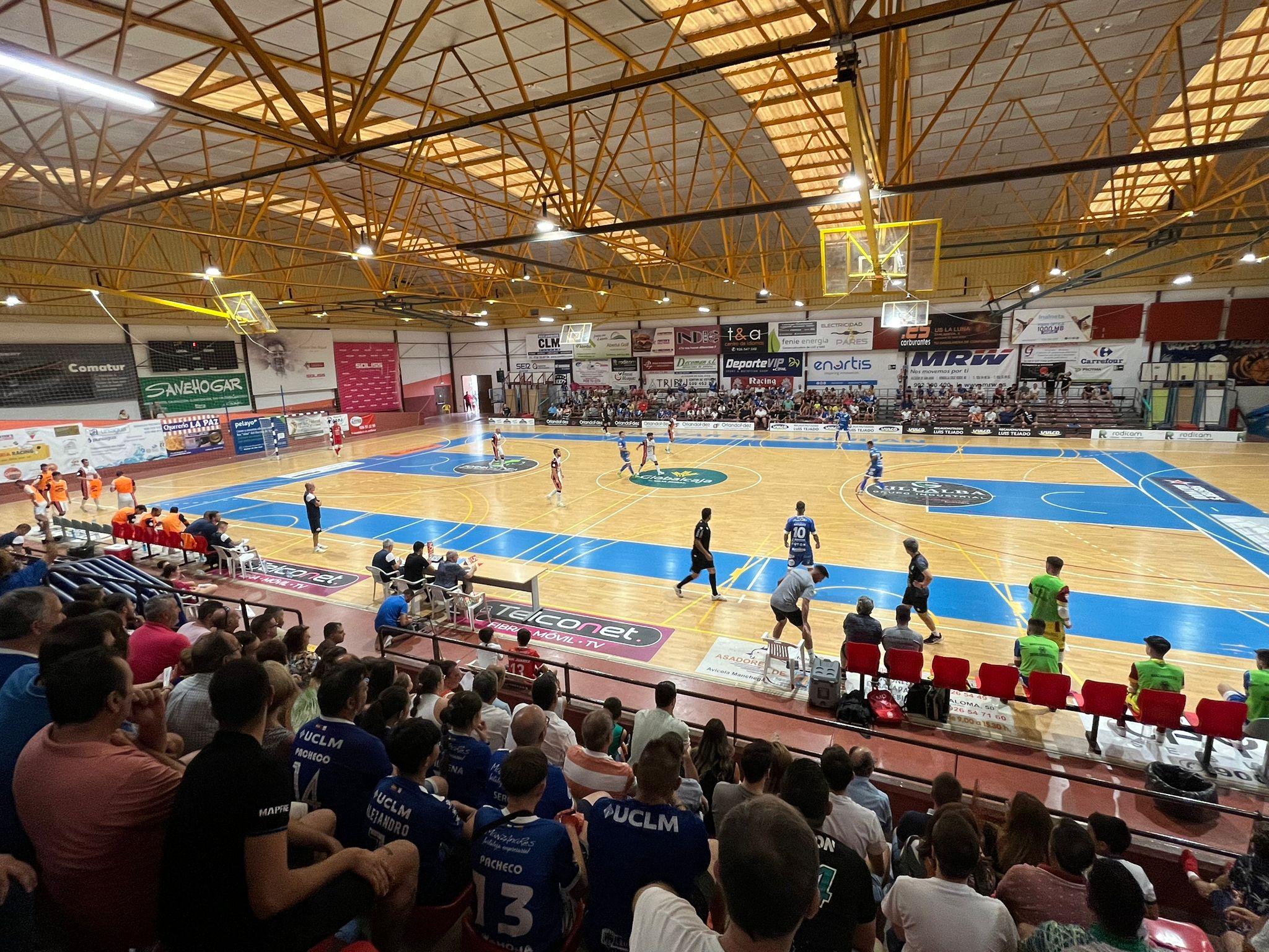 ElPozo Murcia se impone en un amistoso de futsal de alto nivel en Alcázar de San Juan