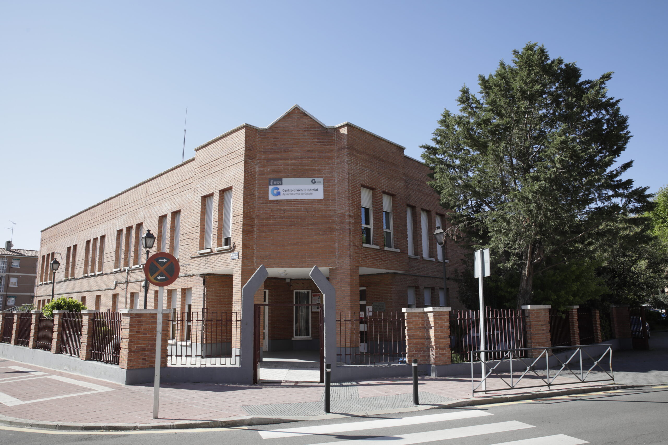 Getafe renovará las puertas de 4 centros cívicos para mejorar la accesibilidad