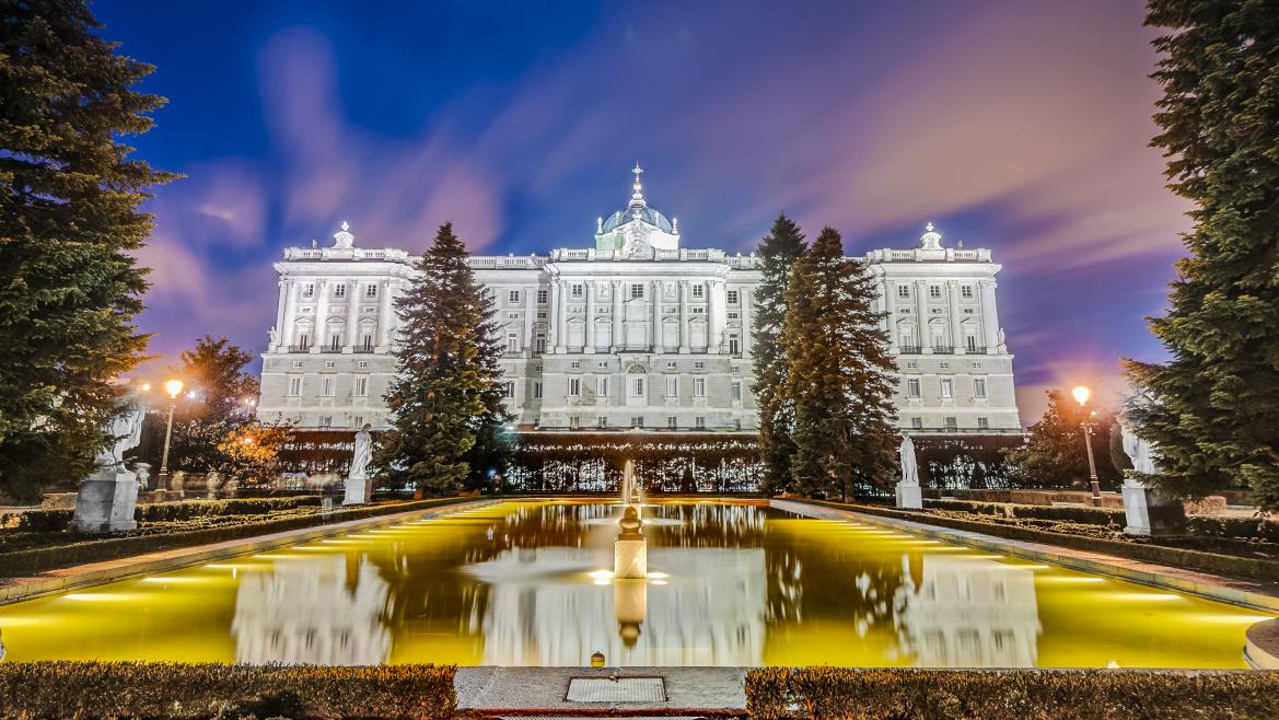 La Comunidad de Madrid pide al Gobierno central ampliar el horario de iluminación de edificios emblemáticos y museos de la capital
