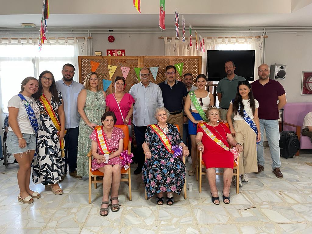 La Corte de Honor visita las dos residencias de de Quintanar de la Orden y a las monjas Trinitarias