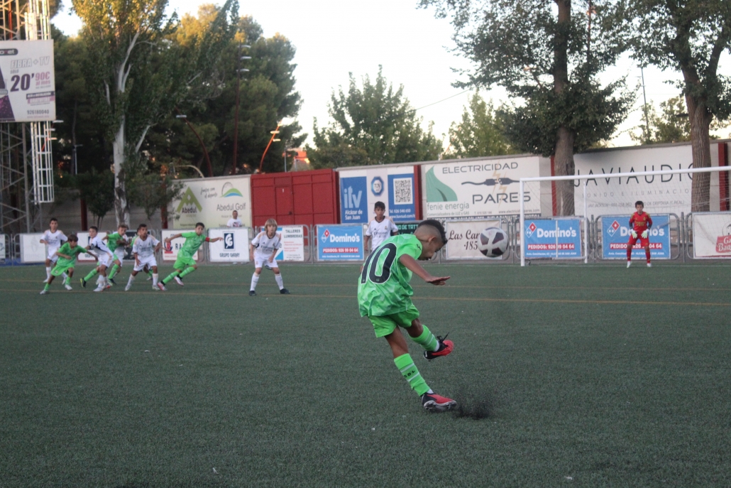 Casi 500 niños participan en la tercera edición del Torneo de Fútbol Base de Alcázar de San Juan con participación de grandes canteras del país