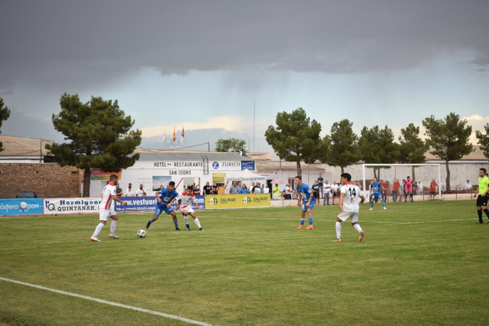 El C.D. Quintanar y la U.D. Almansa se reparten los puntos en un partido con polémica