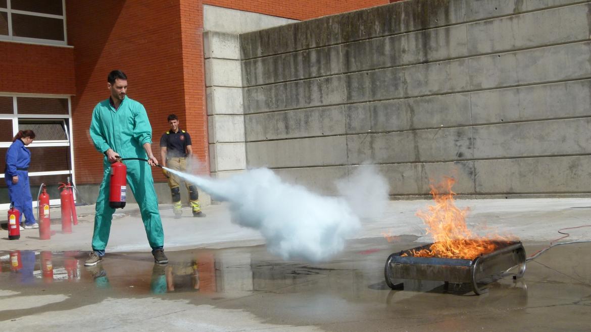 El Hospital Fundación Alcorcón forma a sus profesionales en actuación ante emergencias, en colaboración con Bomberos del municipio