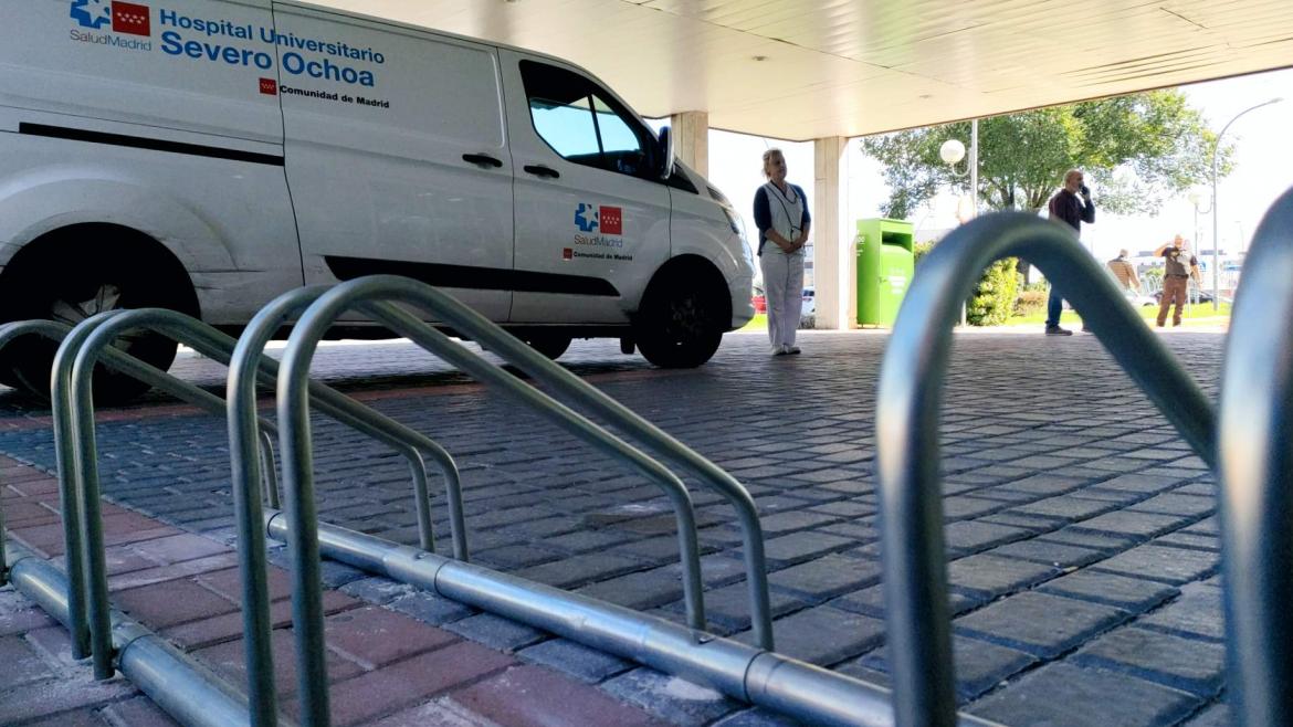 El Hospital público Severo Ochoa instala aparcabicis en la Semana Europea de la Movilidad