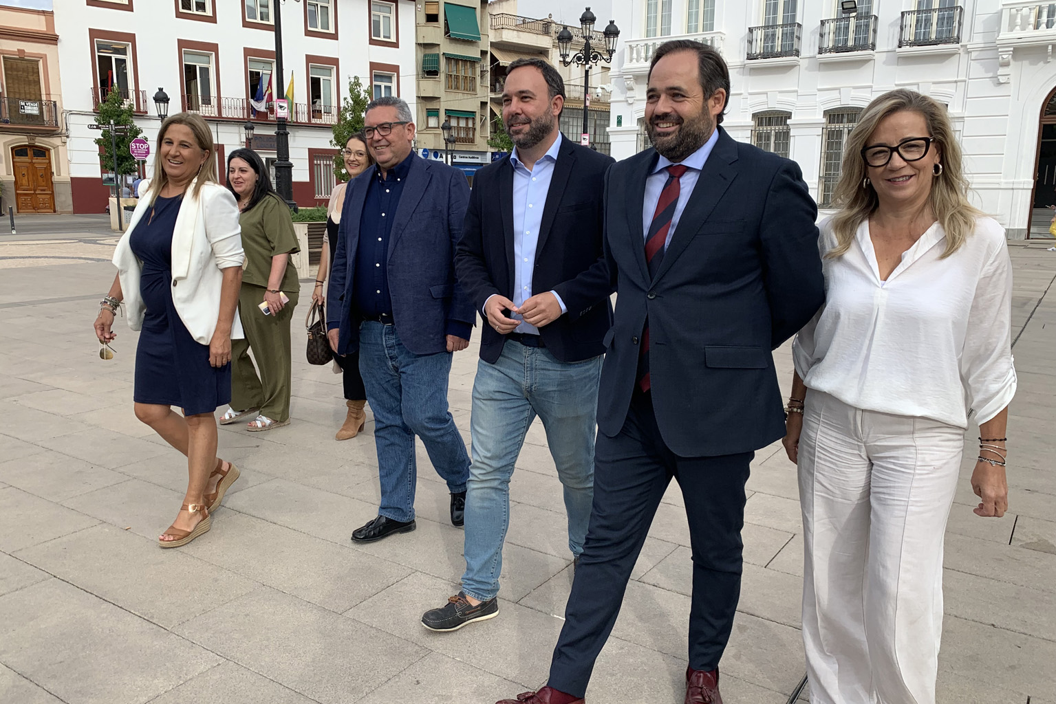 El alcalde se reúne con diputados regionales del grupo parlamentario popular a los que ha trasladado las necesidades y reivindicaciones de Tomelloso
