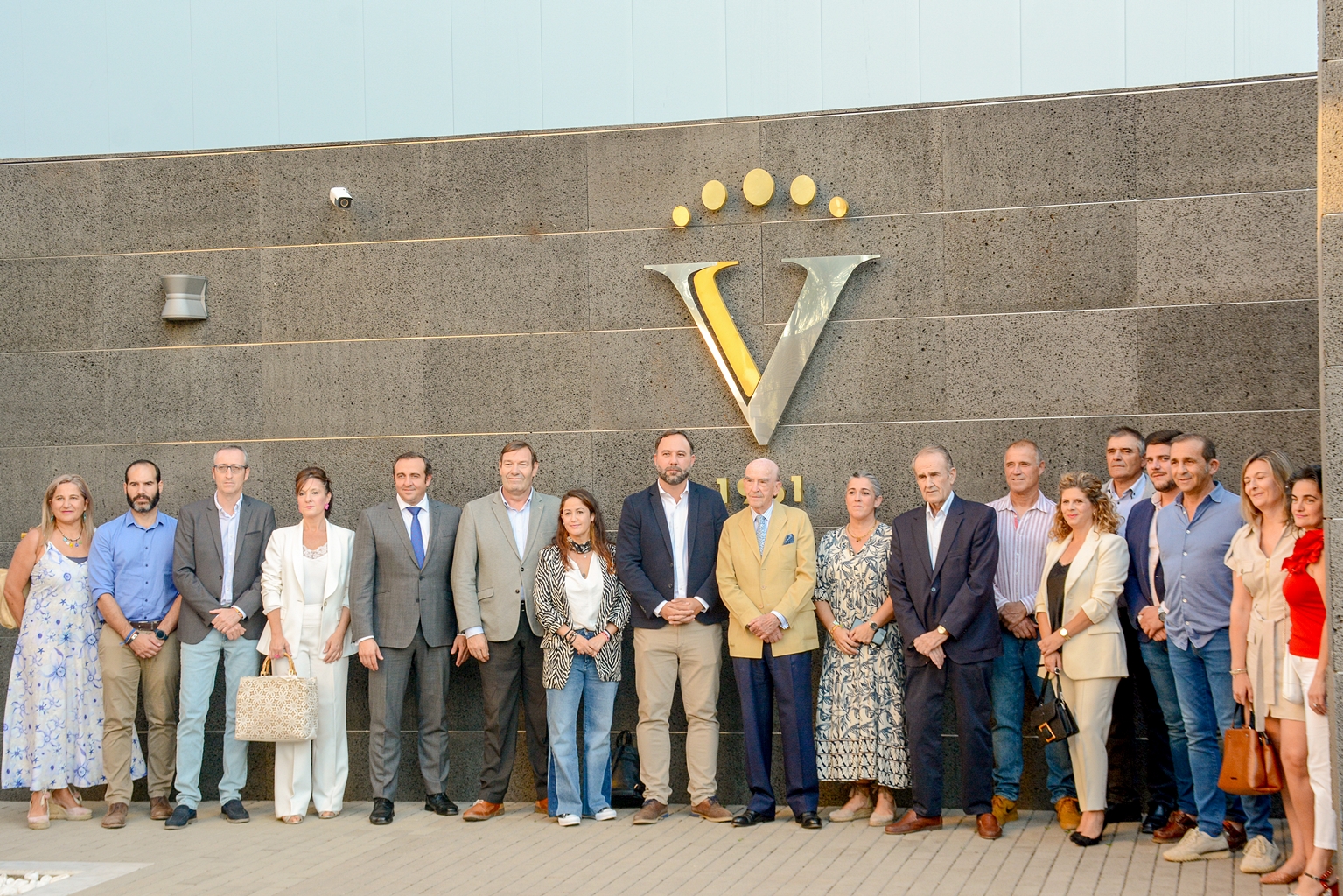 El alcalde visita Virgen de las Viñas para conocer el desarrollo de la campaña