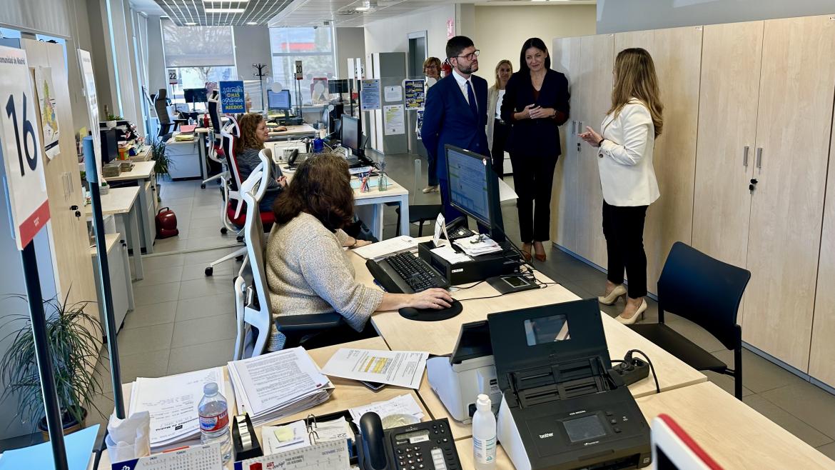 La Comunidad de Madrid renueva el convenio para la cesión de la oficina de empleo de Majadahonda