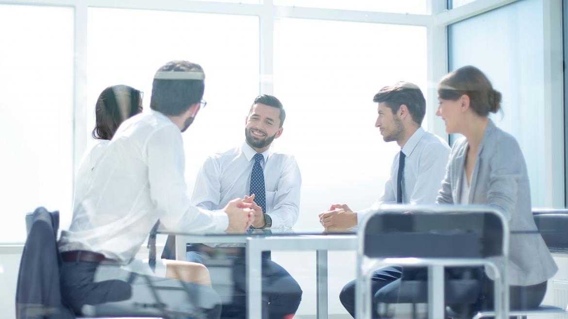 La Comunidad de Madrid reúne a expertos para buscar formas innovadoras de incorporar el talento joven y senior al mercado de trabajo