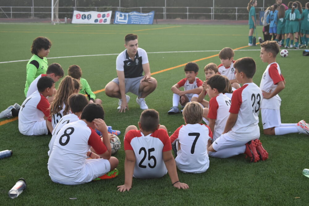 La Escuela de Fútbol Base de Quintanar calienta motores ante las selecciones sub 12 de Toledo