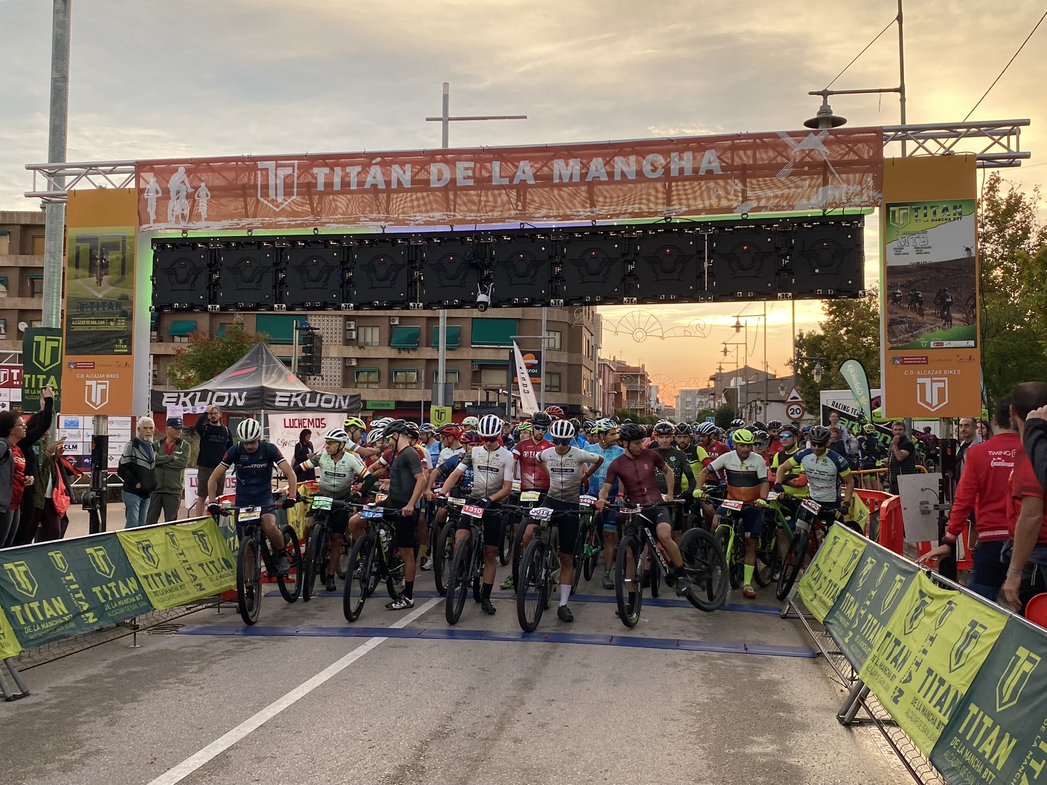 La Titán de La Mancha de Alcázar de San Juan se consolida como una de las mejores pruebas ciclistas nacionales