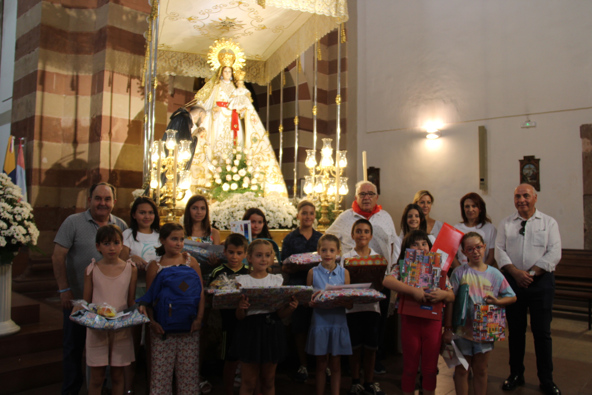 Más de 50 niños participan en el XXI Concurso de Dibujo Infantil “Así vemos a la virgen” y en el XXI Concurso Literario Infantil “Te pedimos y queremos María”