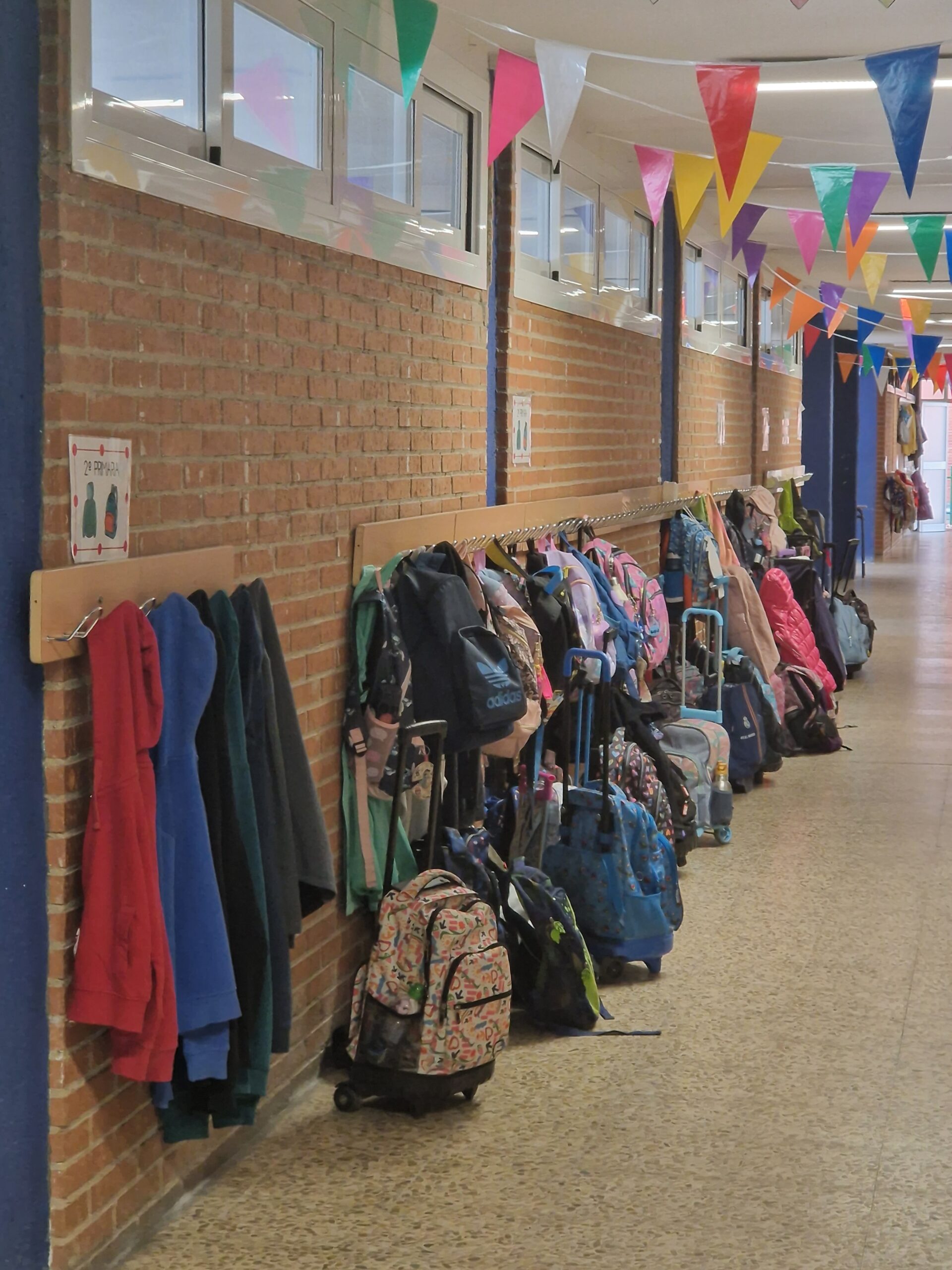 Ayuso deja sin la mitad de las educadoras infantiles al colegio Seseña y Benavente iniciado el curso