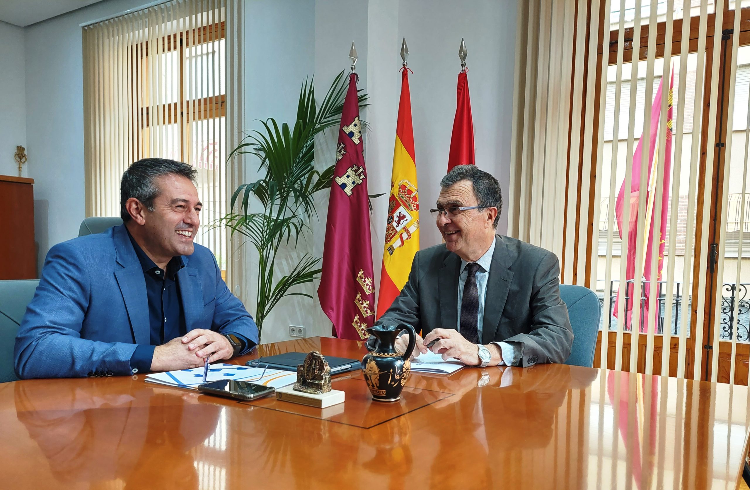 Buendía y Ballesta mantienen una reunión para seguir avanzando en los temas que afectan a Alcantarilla y Murcia