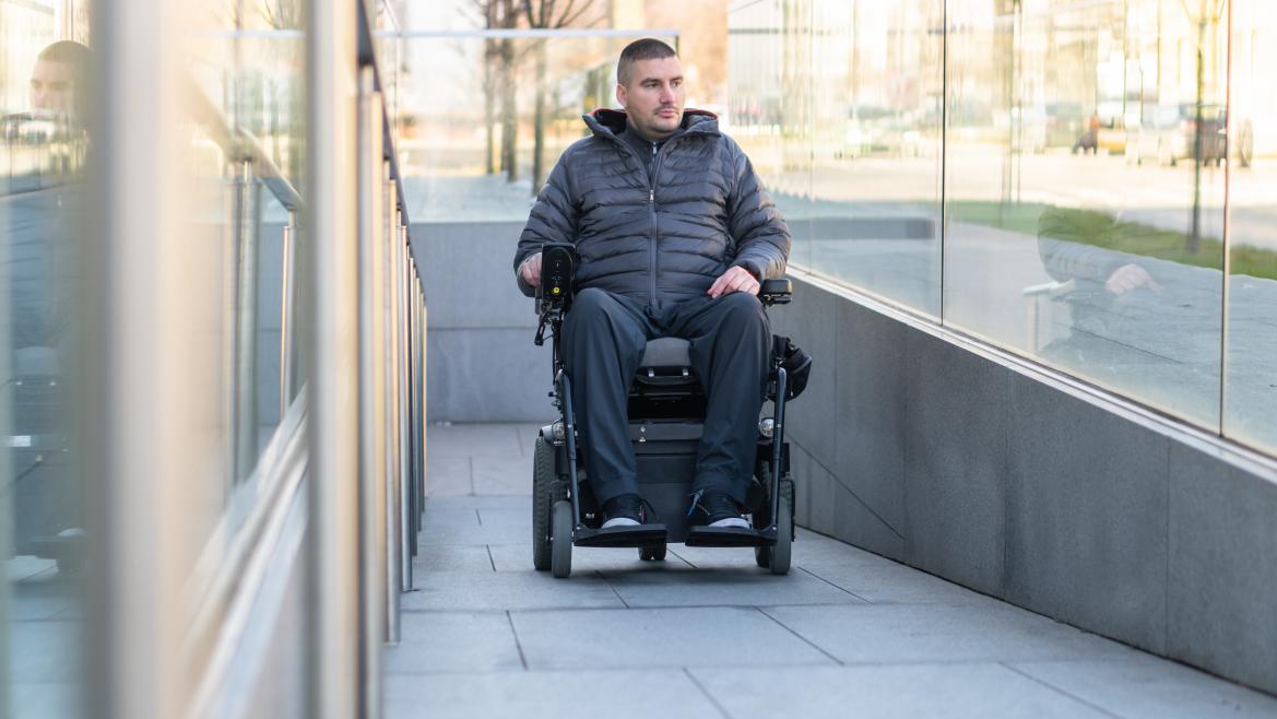 La Comunidad de Madrid aprueba 23,4 millones en ayudas para mejorar la accesibilidad de 6.000 viviendas