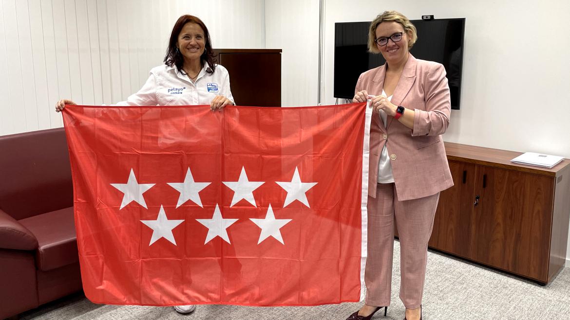 La Comunidad recibe a la representante madrileña del Reto Pelayo Vida que inicia una dura expedición por la Patagonia