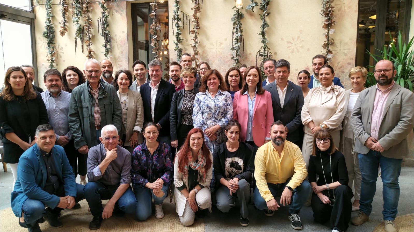 La alcaldesa de Alcázar de San Juan es reelegida presidenta de la Asociación Española de Ciudades del Vino
