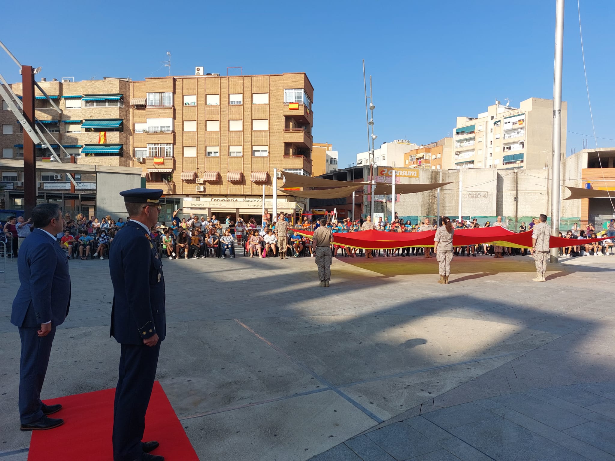 Más de 500 escolares de Alcantarilla participan con sus dibujos en el Homenaje a la Bandera y a la Fiesta Nacional