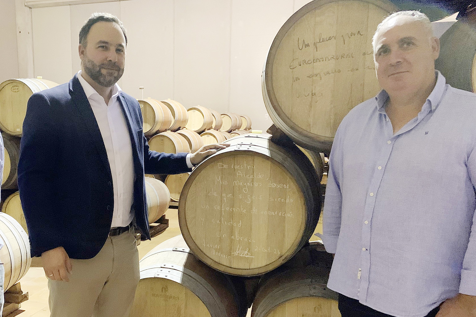 Navarro visita Vinícola de Tomelloso en la recta final de la campaña de vendimia