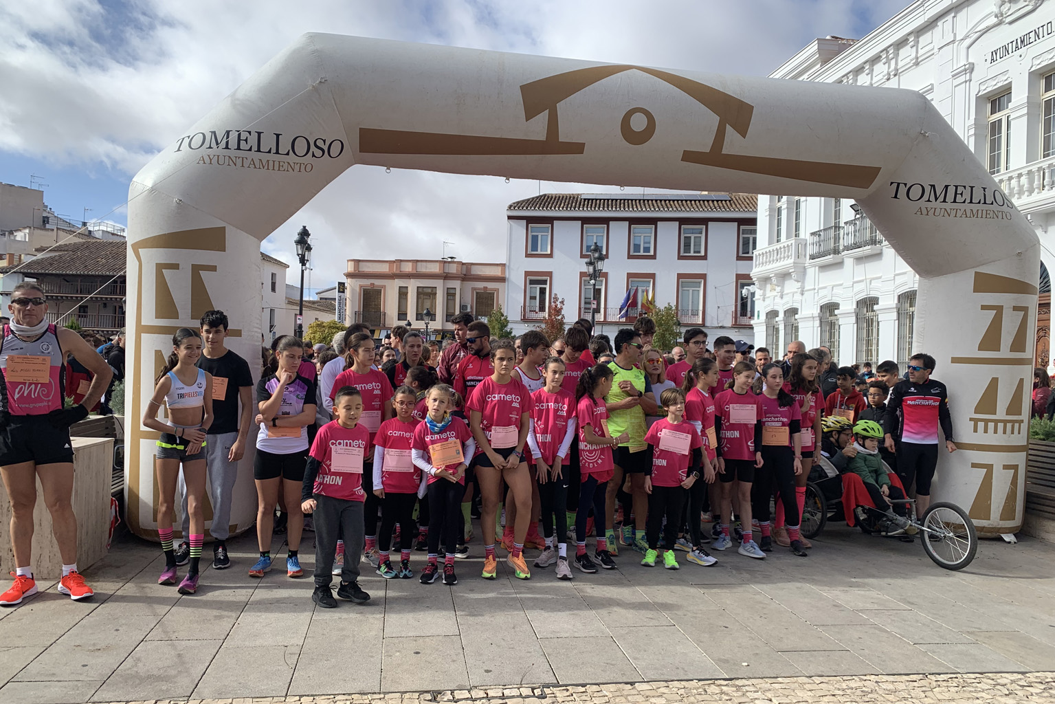 Alrededor de 1.500 “Imparables” han participado en la XIX Carrera Popular Inclusiva “Memorial Ángel Serrano”