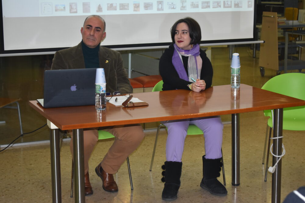 Celebrado el encuentro con Jimena González sobre las cantareras