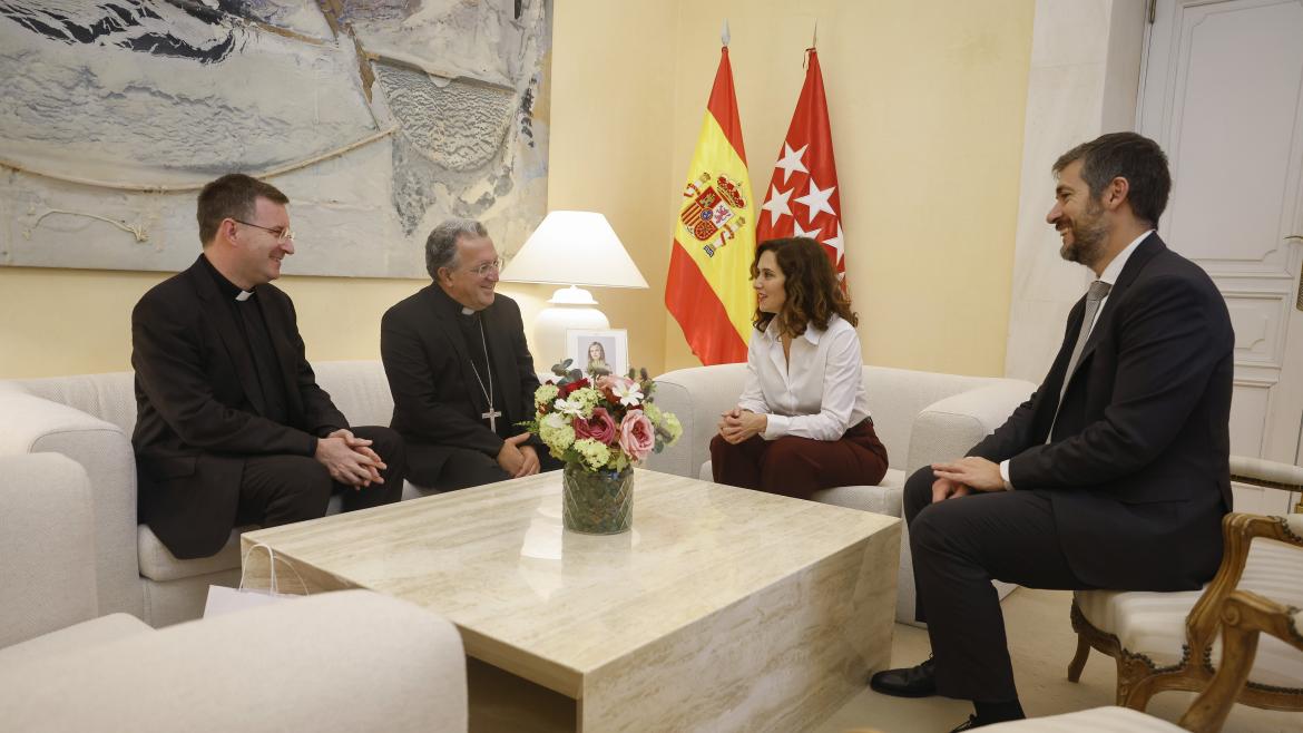 Díaz Ayuso se reúne con el obispo de la Diócesis de Getafe, que atiende a 48 municipios de la región