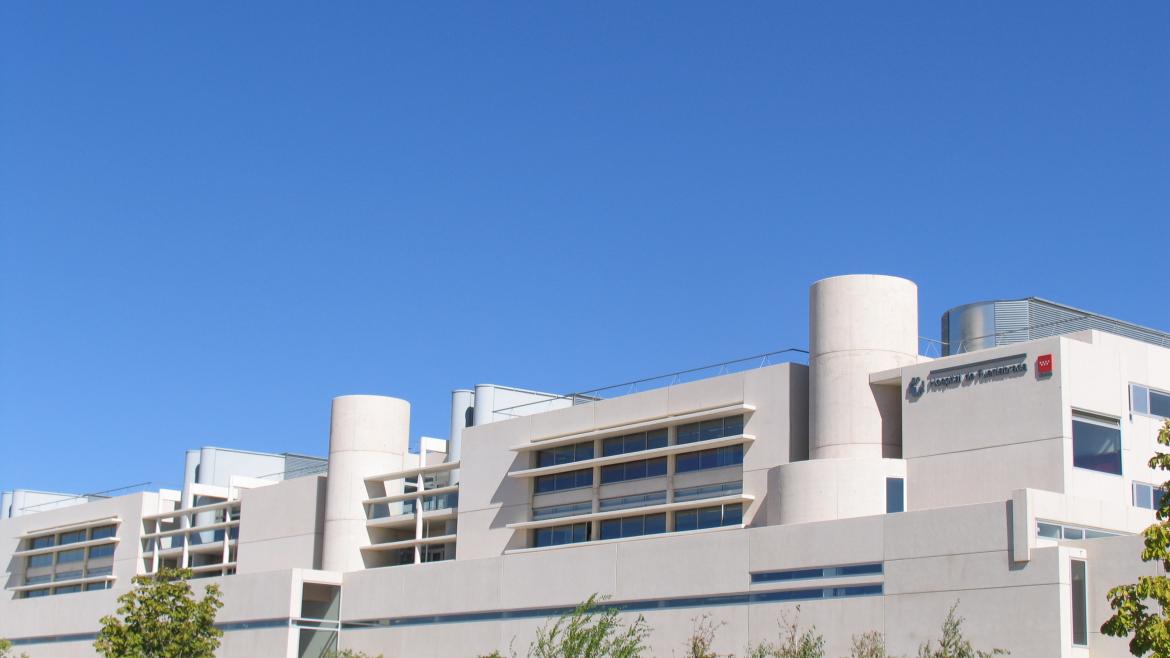 El Hospital Universitario de Fuenlabrada recibe la Medalla de la Ciudad por su labor en la pandemia de COVID