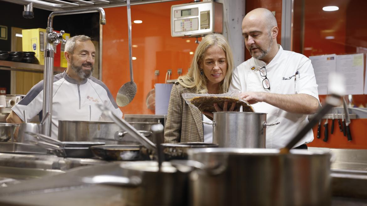 La Comunidad de Madrid ha ayudado este año a la contratación indefinida de más de 2.500 desempleados de especial atención