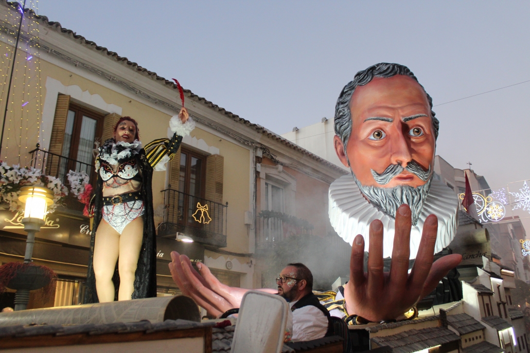 El Gran Desfile de Comparsas protagoniza Carnavalcázar un año más