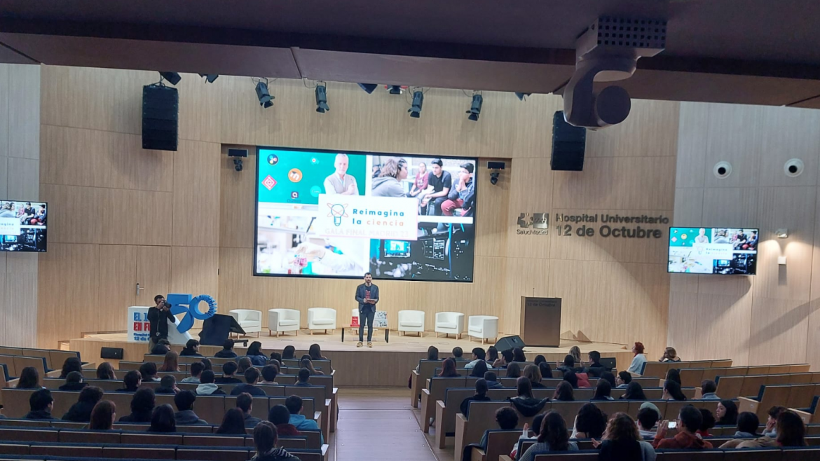 El Hospital 12 de Octubre colabora un año más en 'Reimagina la ciencia', un programa divulgativo en el que han participado cerca de 3.000 estudiantes madrileños