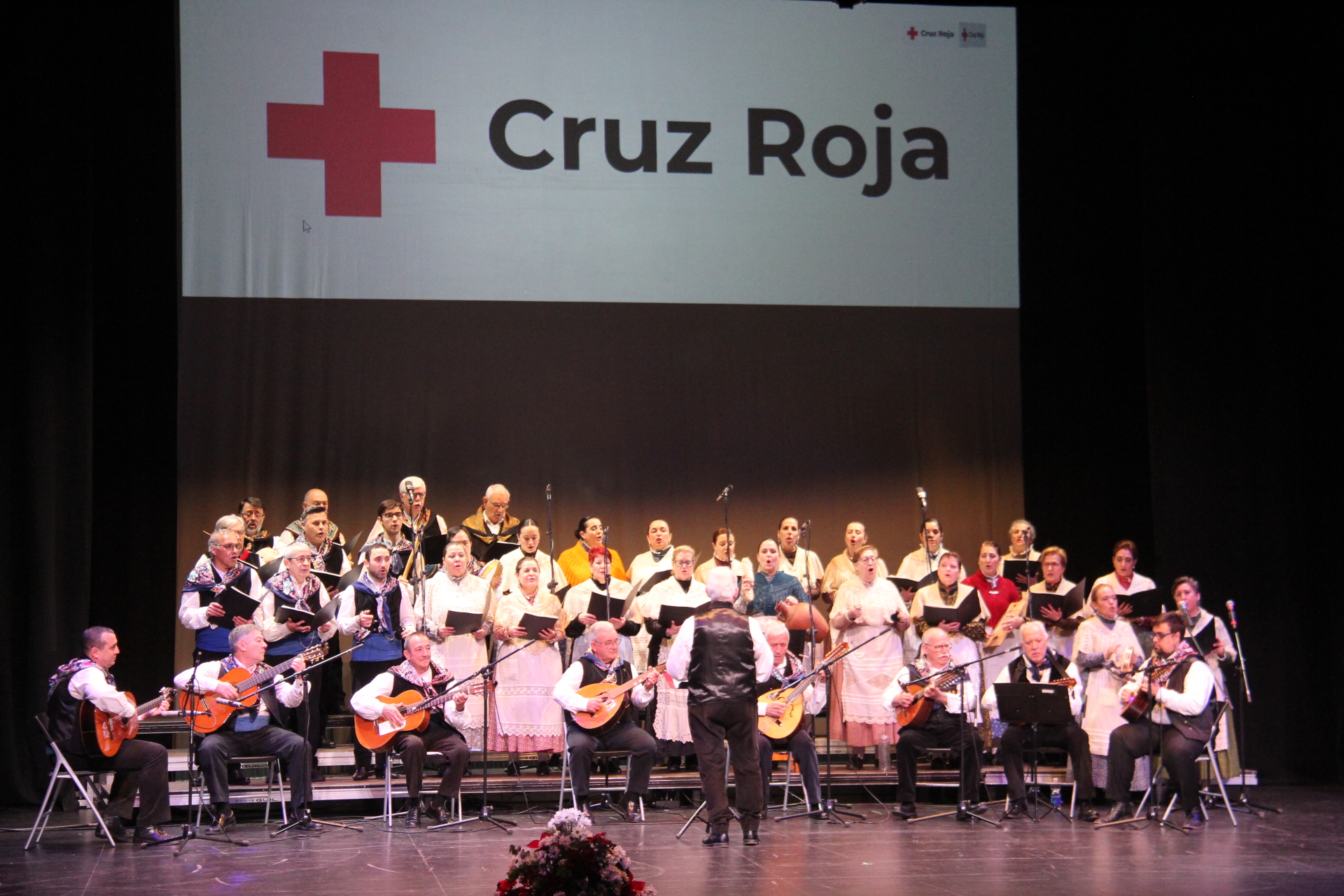Gran afluencia en el tradicional Concierto de Navidad de Cruz Roja