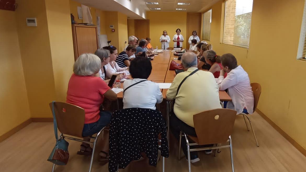Las Unidades de Atención al Usuario de Primaria de Torrejón de Ardoz forman a los mayores en herramientas digitales de salud