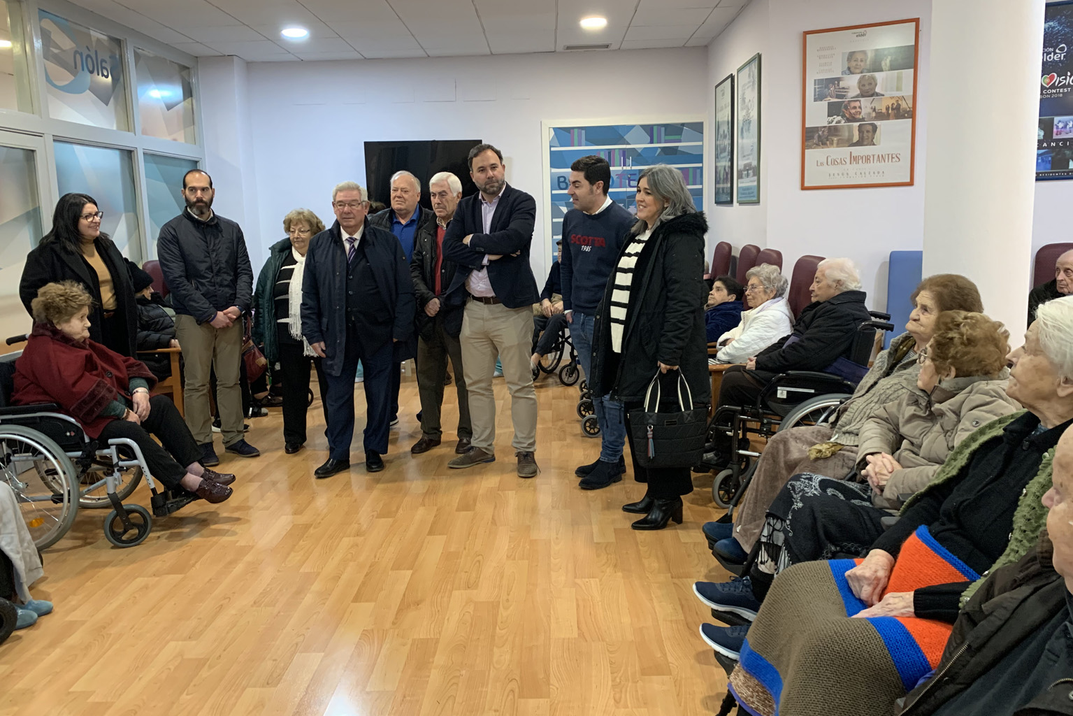 Navarro visita Residencial Elder para felicitar la Navidad a sus usuarios