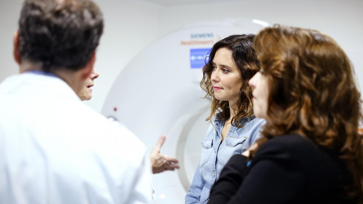 Díaz Ayuso anuncia la mejora tecnológica de 27 hospitales públicos con más de mil nuevos equipos como mamógrafos, ecógrafos o salas de radiología