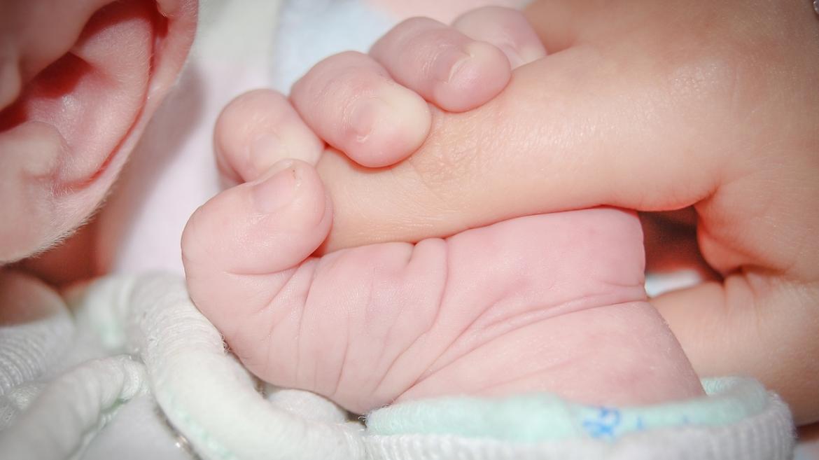 El Hospital Universitario del Henares programa nuevas sesiones de su 'Escuela de madres y padres'