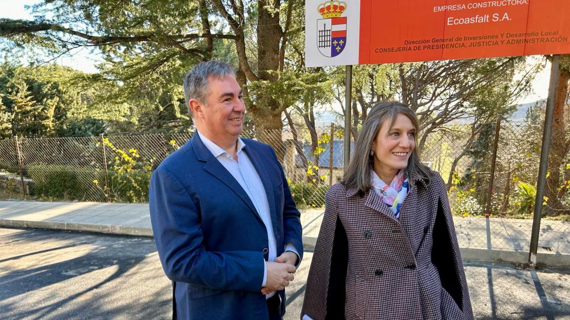 La Comunidad de Madrid mejora la pavimentación de aceras y calzadas en diez calles de San Lorenzo de El Escorial