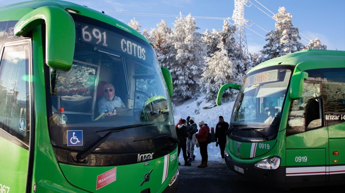 La Comunidad de Madrid refuerza hasta en un 105% la oferta de autobuses para facilitar los desplazamientos a zonas de montaña