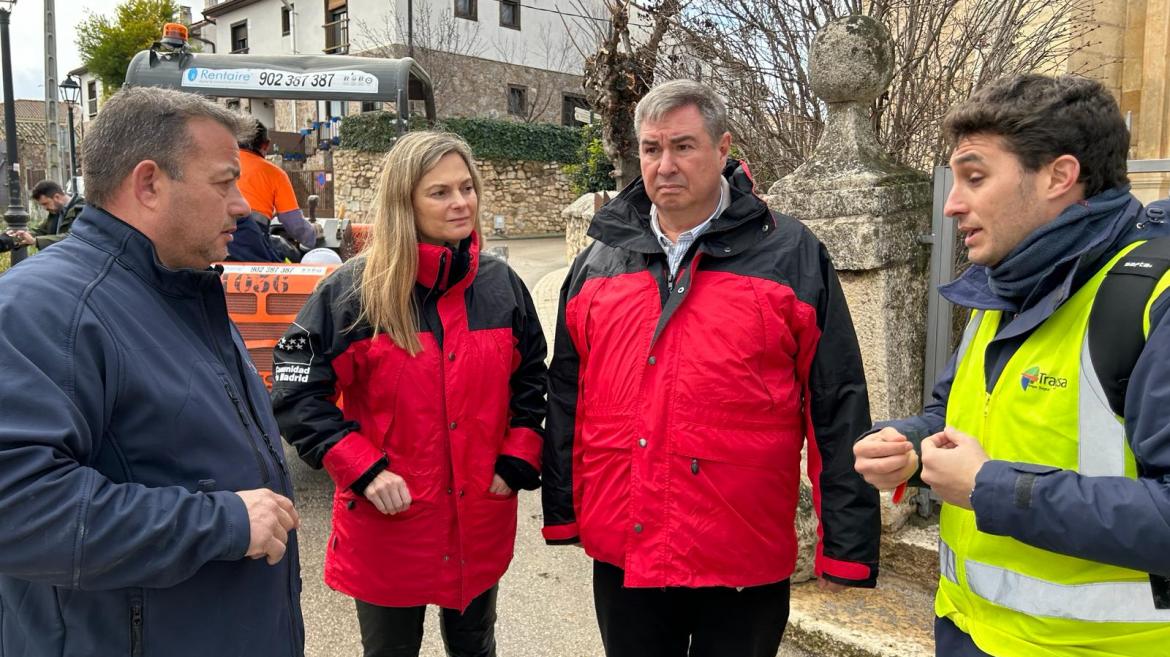 La Comunidad de Madrid soterra la red de baja tensión y telefonía del casco urbano de Redueña para embellecer el municipio
