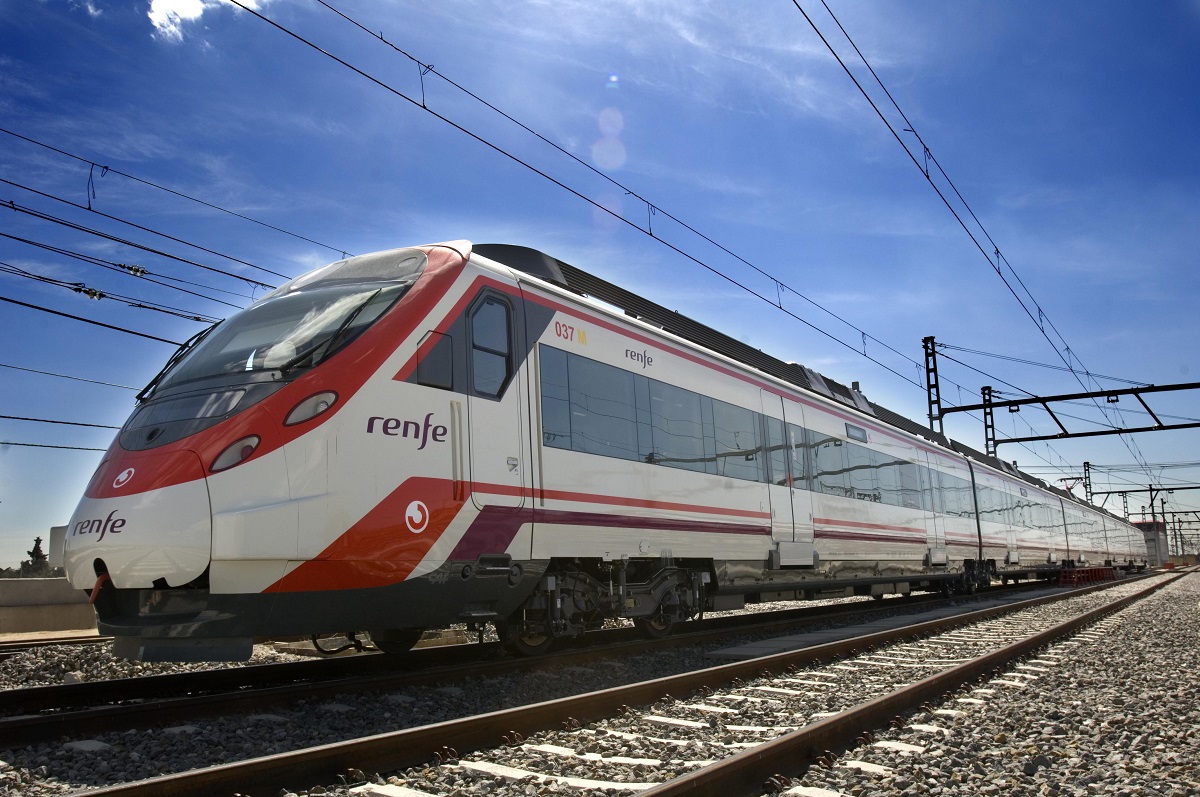 La alcaldesa propone una reunión al ministro de Transportes y Movilidad Sostenible para abordar inversiones