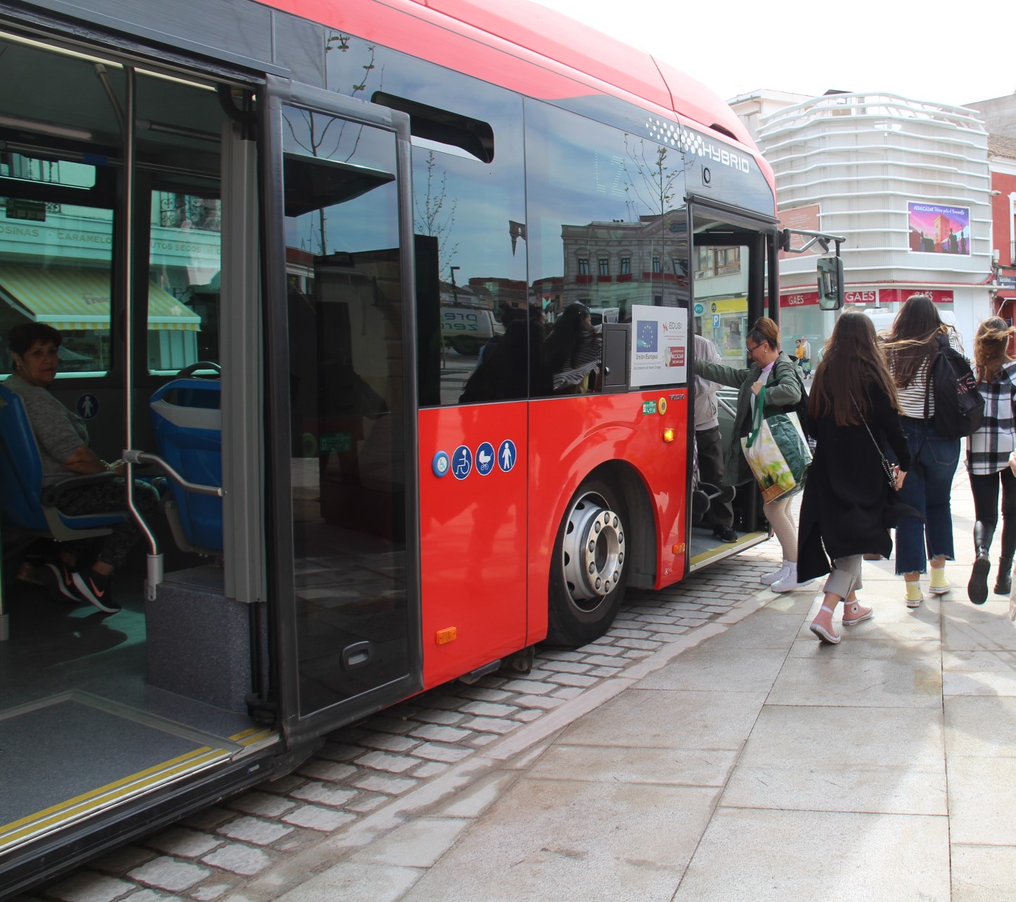 La ruta del autobús urbano experimenta cambios debido al corte de la calle Independencia