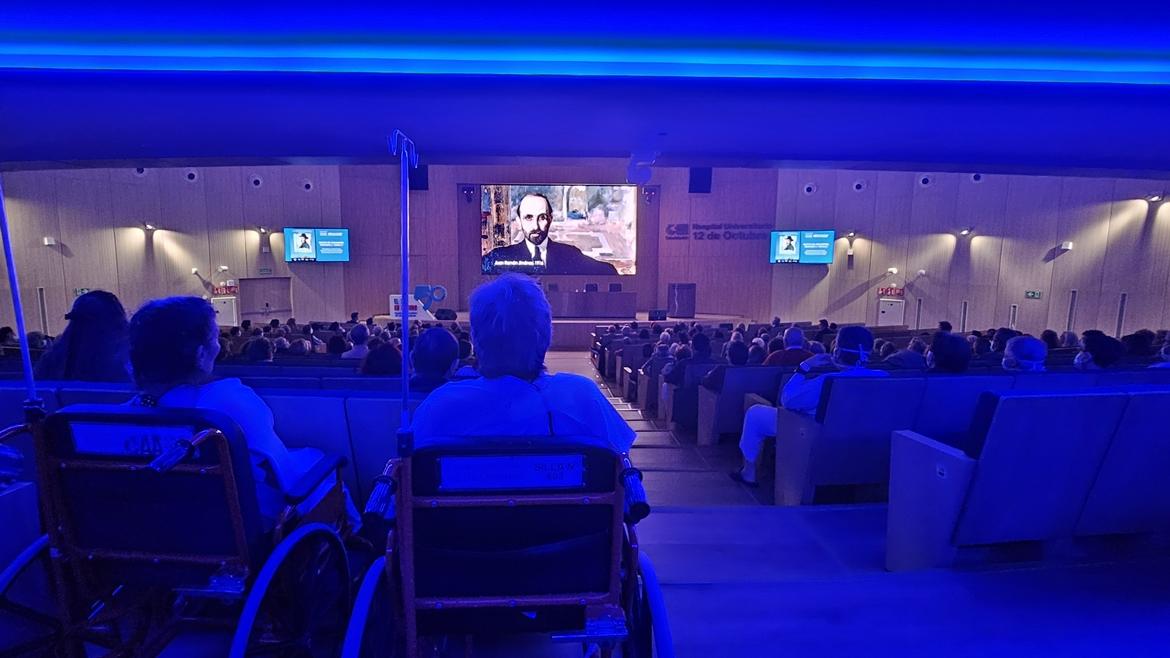 Pacientes, familiares y profesionales del Hospital 12 de Octubre disfrutan de un documental sobre la pintura de Joaquín Sorolla