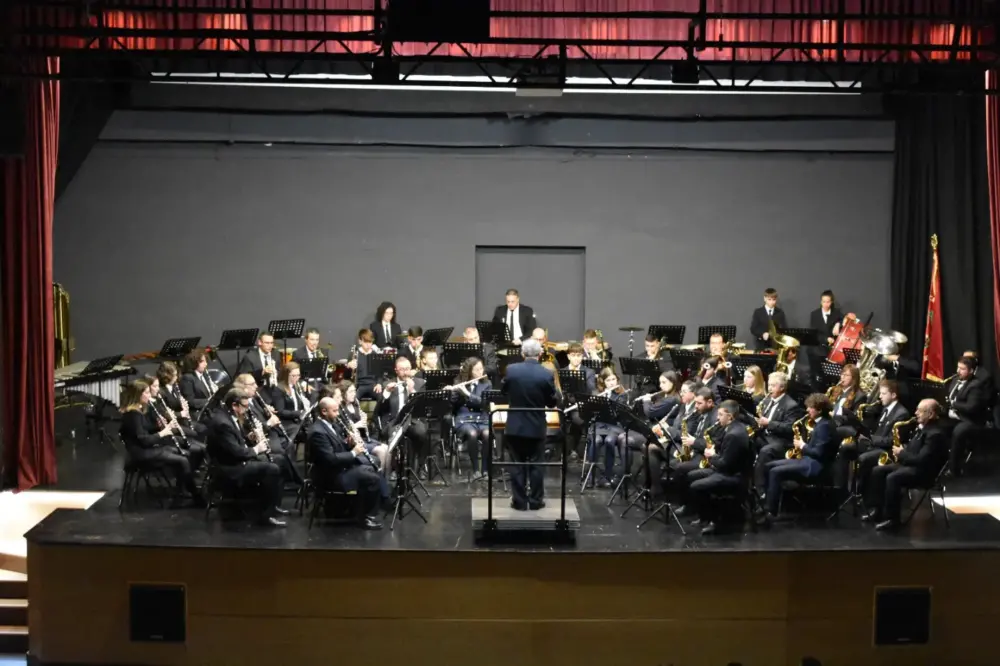 Concierto solidario a beneficio de Asprodiq con la actuación de la Banda Sinfónica Municipal