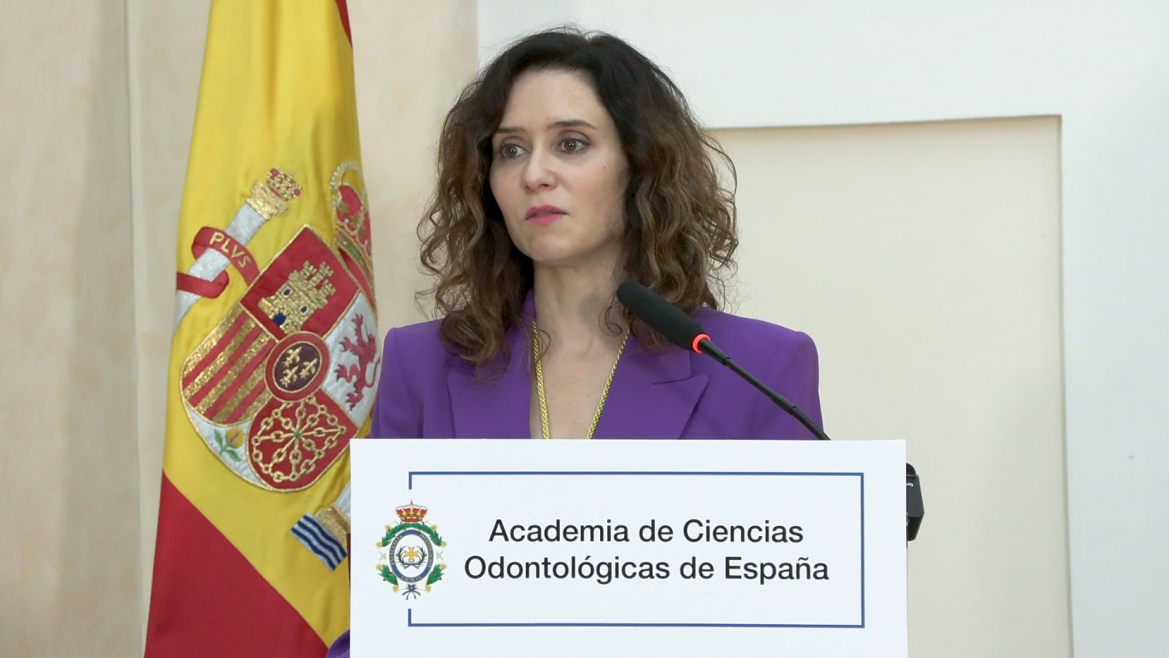 Díaz Ayuso, reconocida por la Academia de Ciencias Odontológicas de España: “Queremos que la salud bucodental se oriente a la prevención”