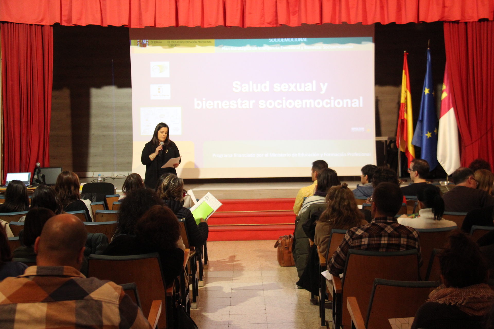 Alrededor de 90 docentes asisten a Alcázar para participar en una jornada de educación afectivo-sexual