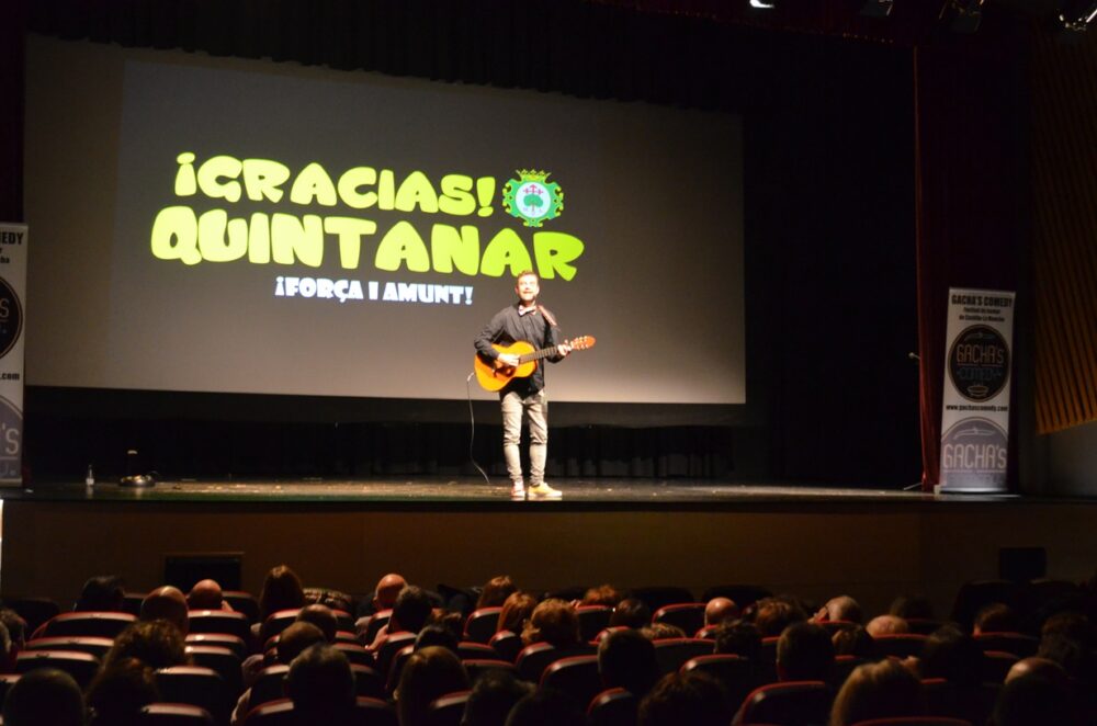 El Monologuista Rubén García regala una tarde divertida de humor en Quintanar de la Orden