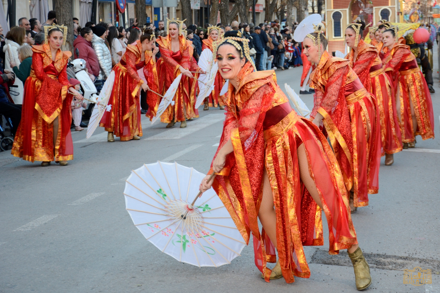 El alcalde felicita a Harúspices y Los Amigos por sus éxitos en diferentes desfiles de Carnaval
