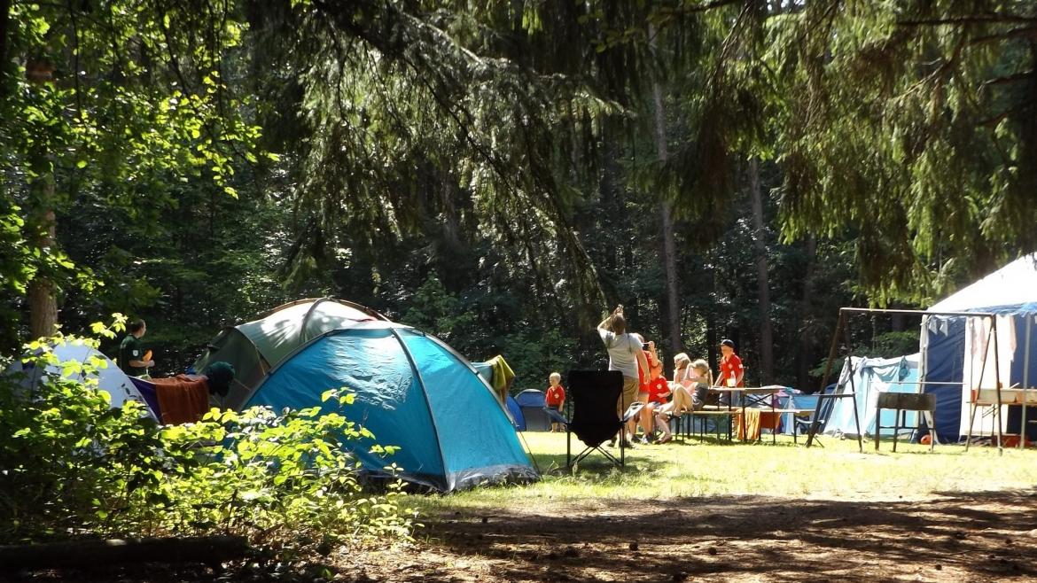 La Comunidad de Madrid ofrece este verano casi un millar de plazas en campamentos para jóvenes para fomentar el compañerismo y la convivencia