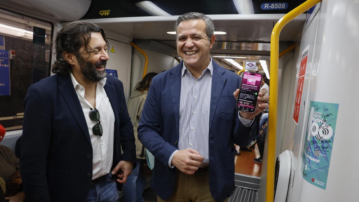 La Comunidad estrena una playlist gratuita para viajeros de Metro con las 100 canciones más emblemáticas sobre Madrid
