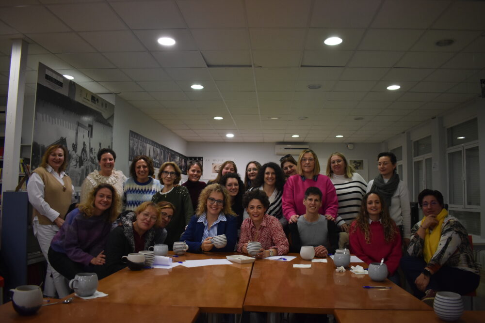 La sesión "¿Quiere Té? Mujer y Autoestima" emociona a las mujeres quintanareñas